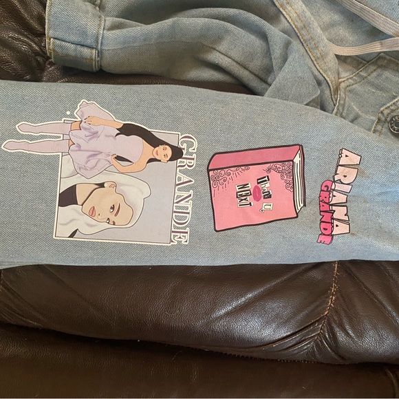 Brand New Ariana Grande decaled Women’s Denim Jacket - Picture 4 of 6